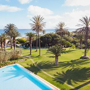 & 4*, Porto Santo Portugalia