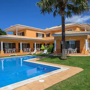 https://canavial-i-ii-apartments.hotelaalgarve.com