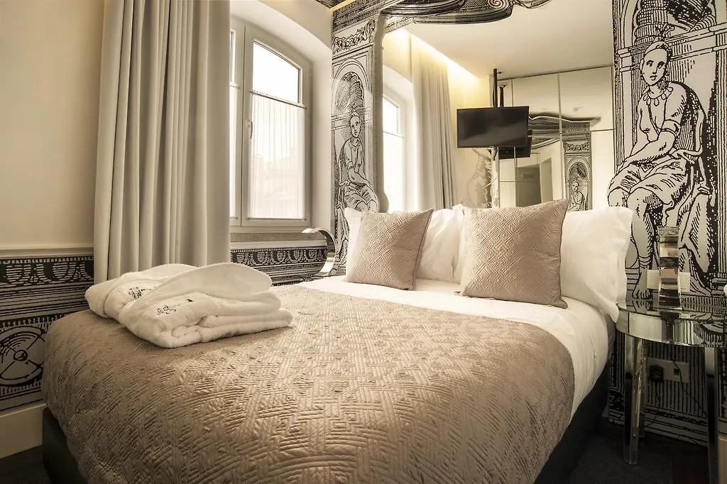 Bed & Breakfast Teatro Boutique Rooms & Suites Lisboa